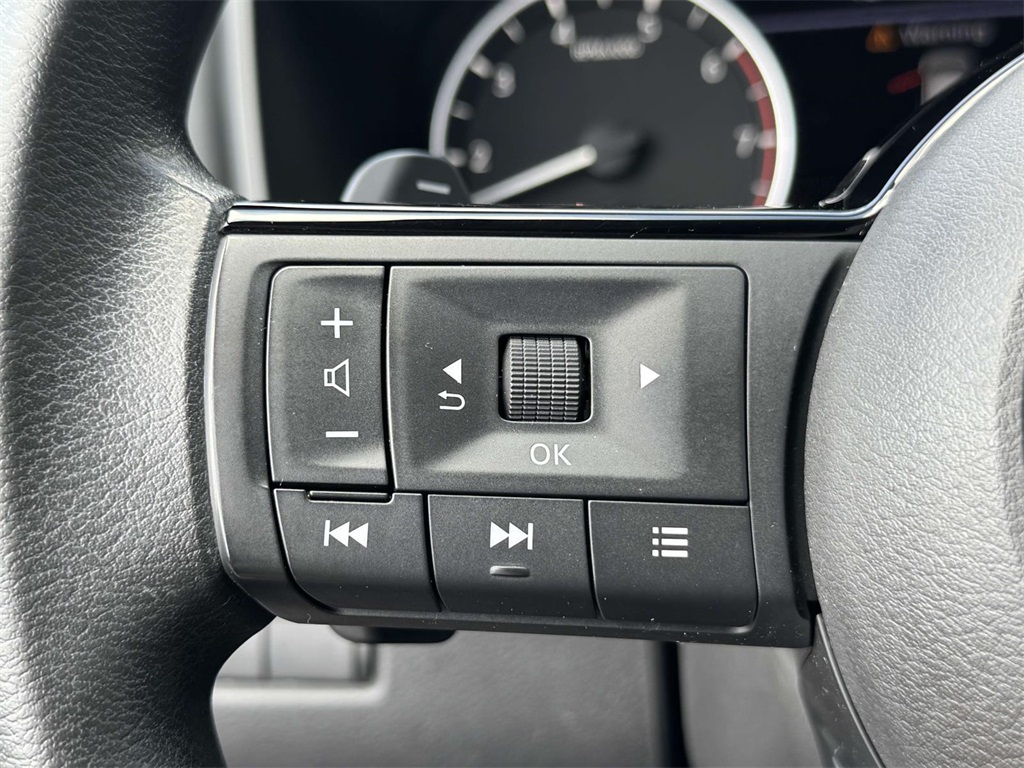 2021 Nissan Rogue S photo 21