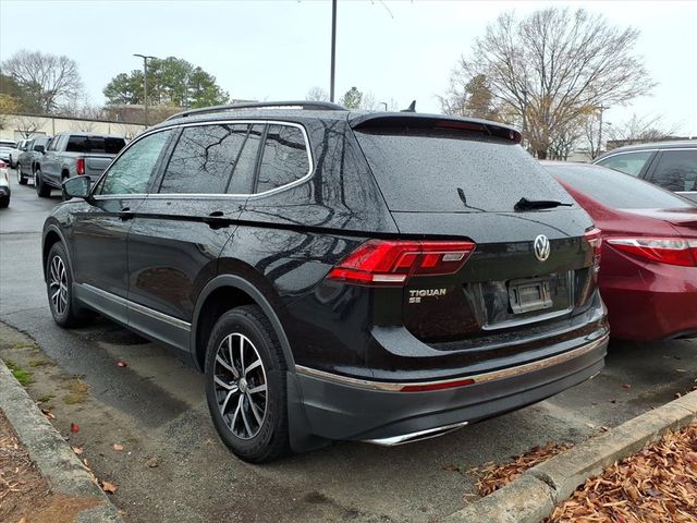 2021 Volkswagen Tiguan R-Line Black SEL photo 4