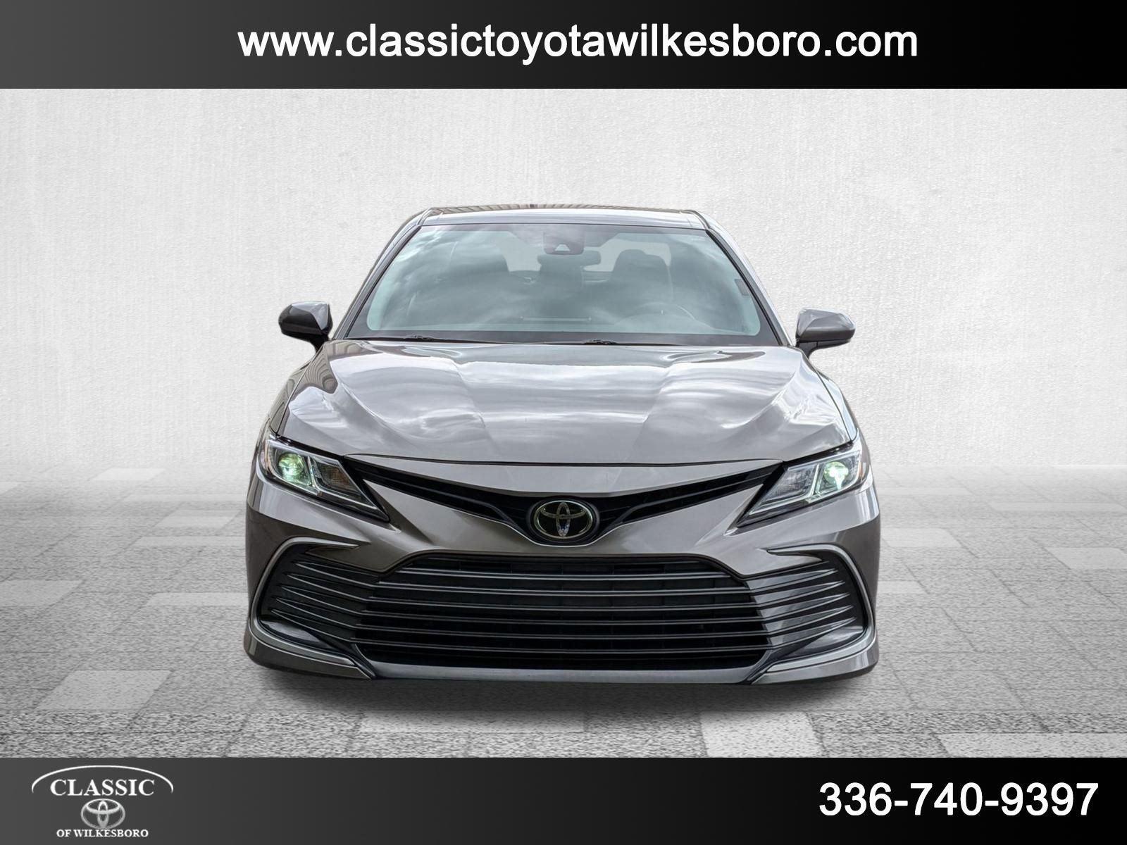 2023 Toyota Camry LE photo 2