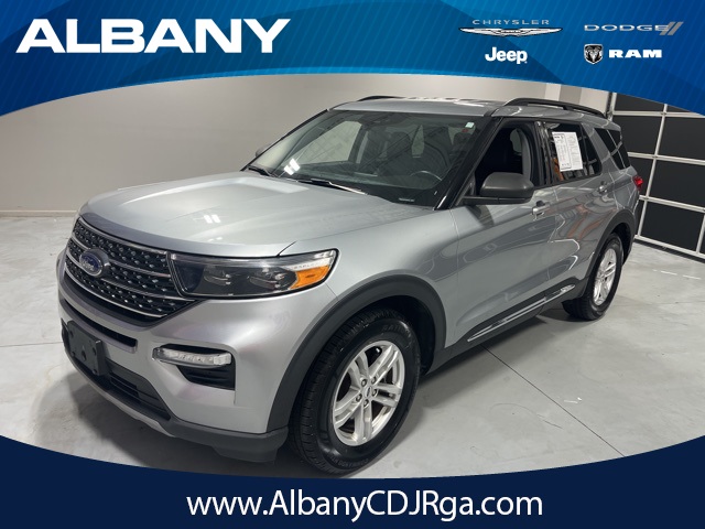 2023 Ford Explorer XLT's photo