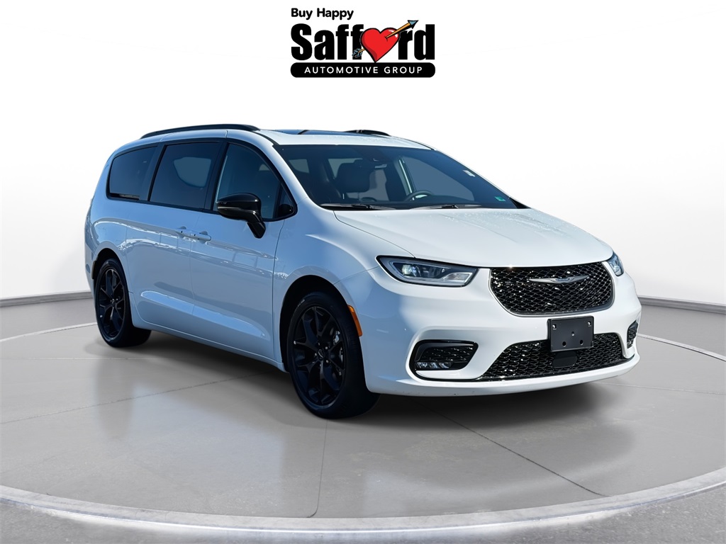 2025 Chrysler Pacifica Limited photo 8