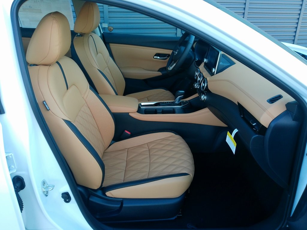 2025 Nissan Sentra SV photo 11