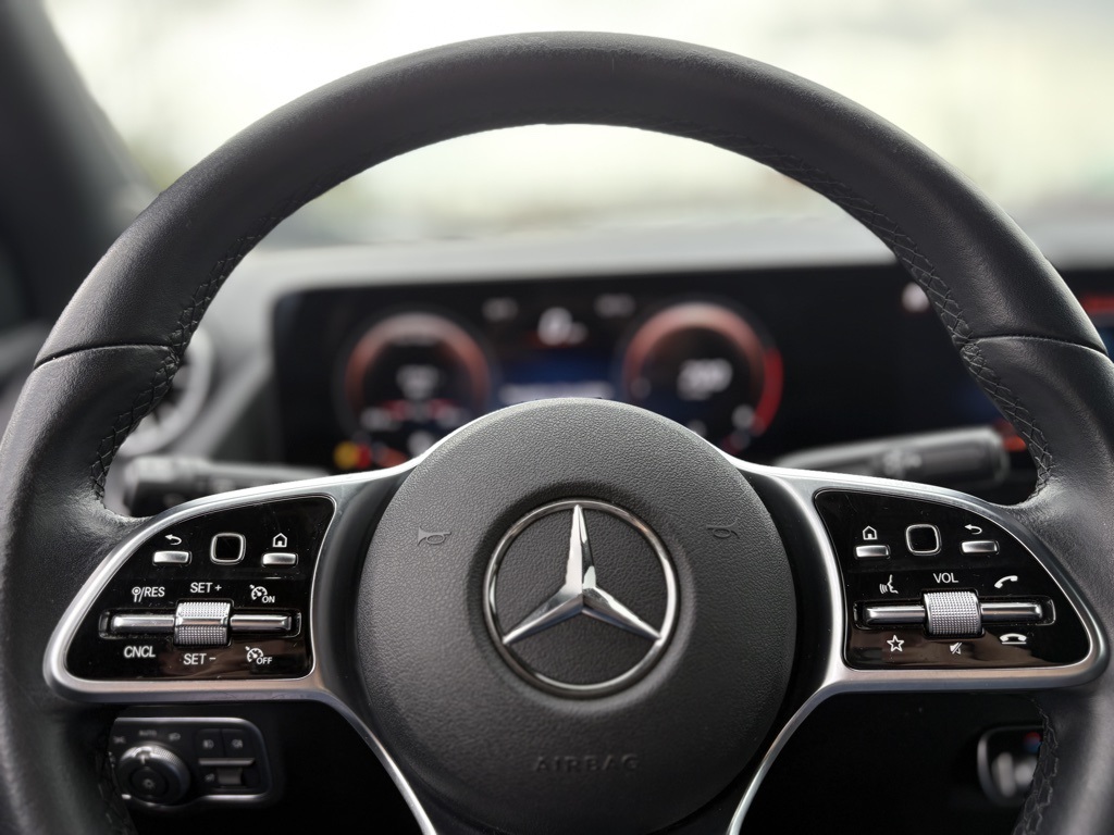 2022 Mercedes Benz GLA 250 photo 15