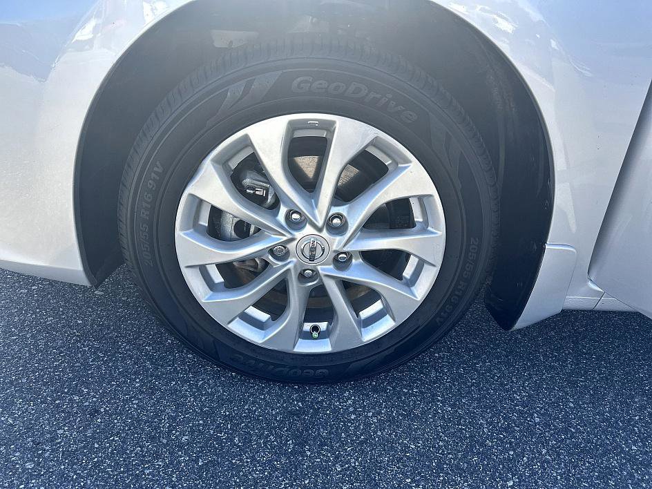 2019 Nissan Sentra S photo 20