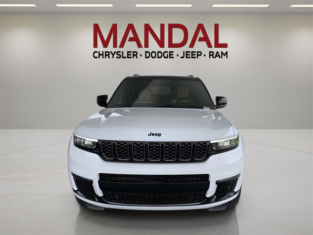 2025 Jeep Grand Cherokee L Summit photo 2
