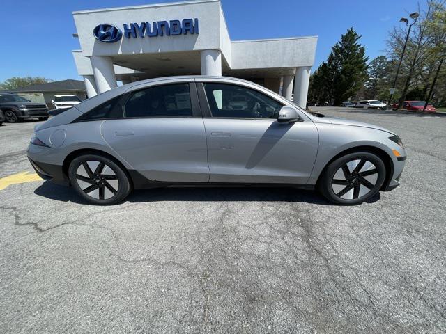 2025 Hyundai Ioniq 6 SE photo 2