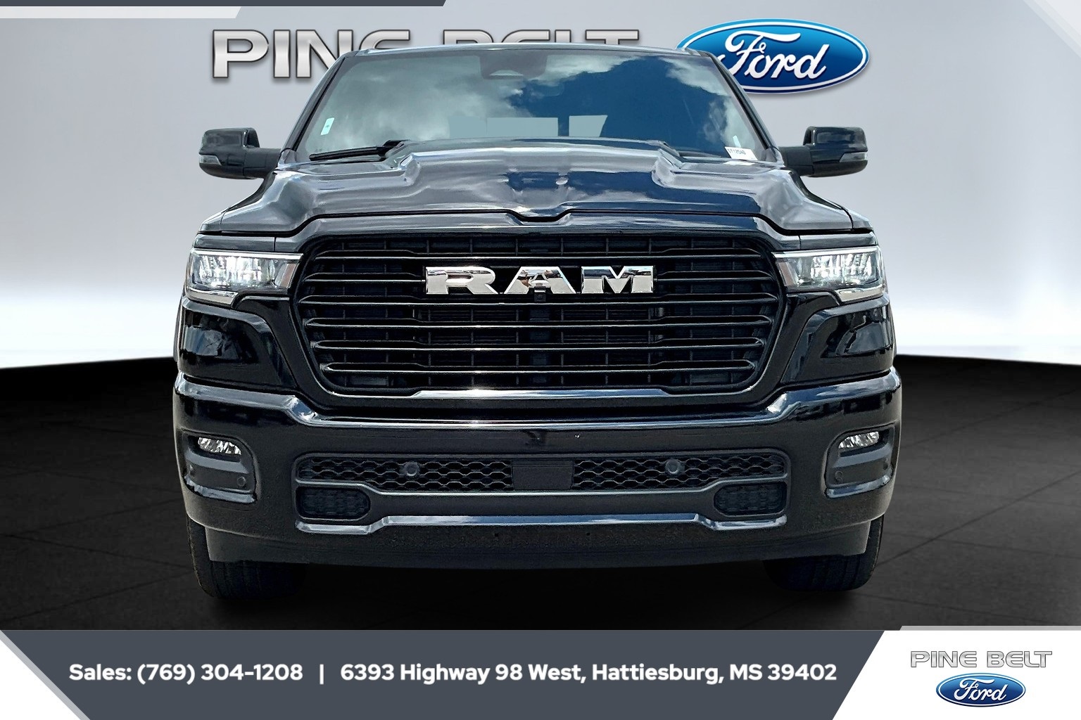 2025 Ram 1500 Laramie photo 3