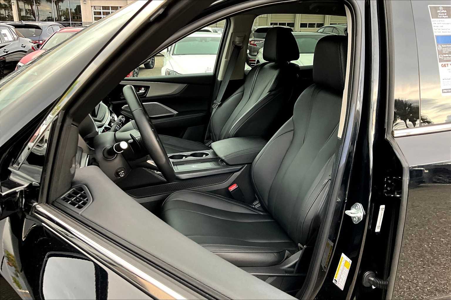 2025 Acura MDX SH-AWD photo 4