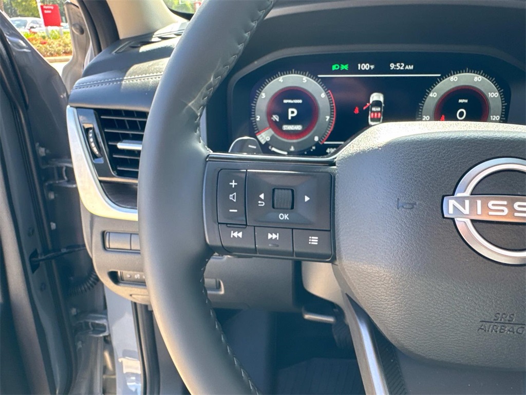 2025 Nissan Rogue Platinum photo 22