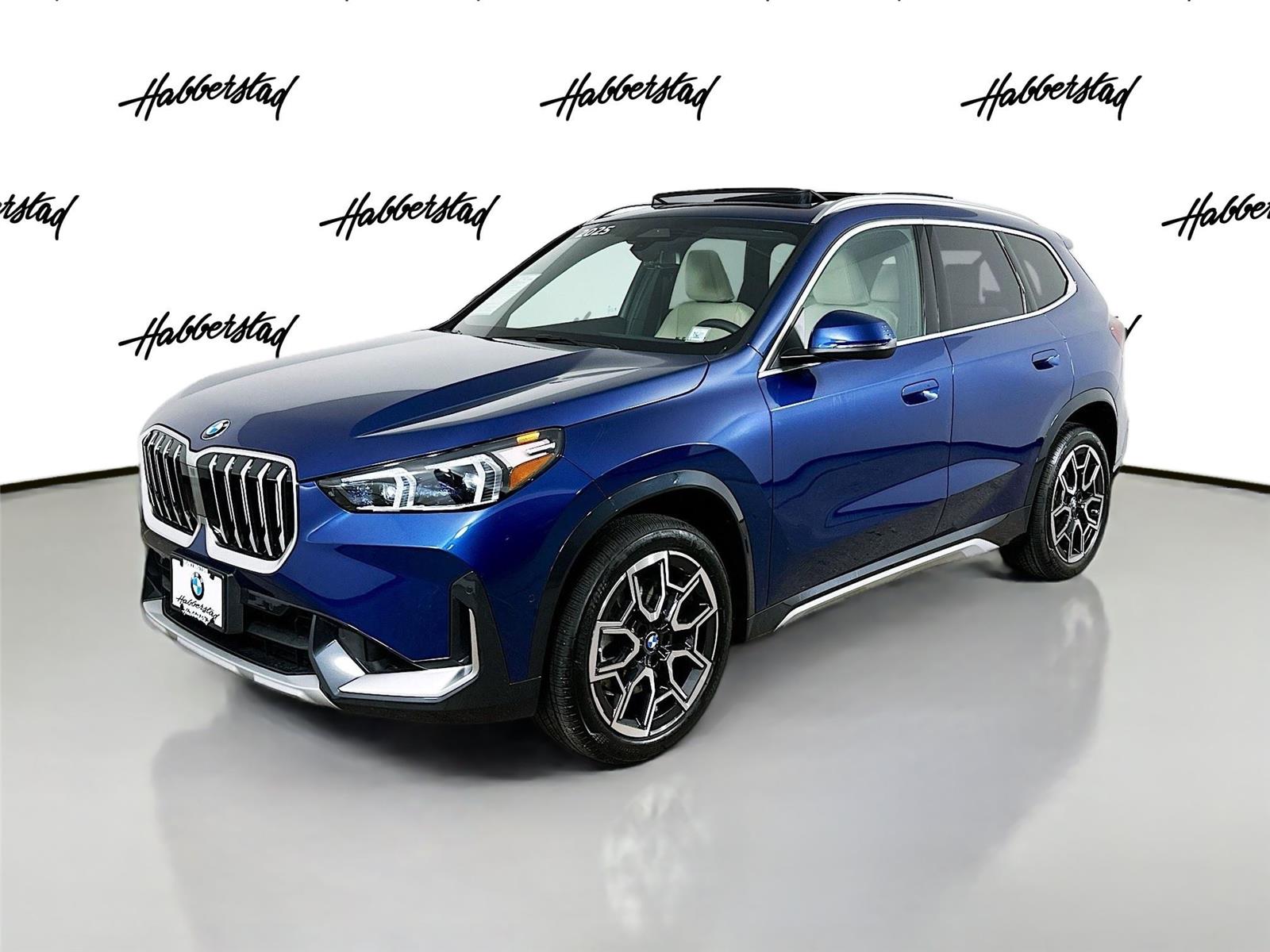2025 BMW X1 28i's photo