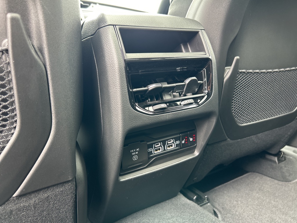 2025 Jeep Grand Cherokee Limited photo 10