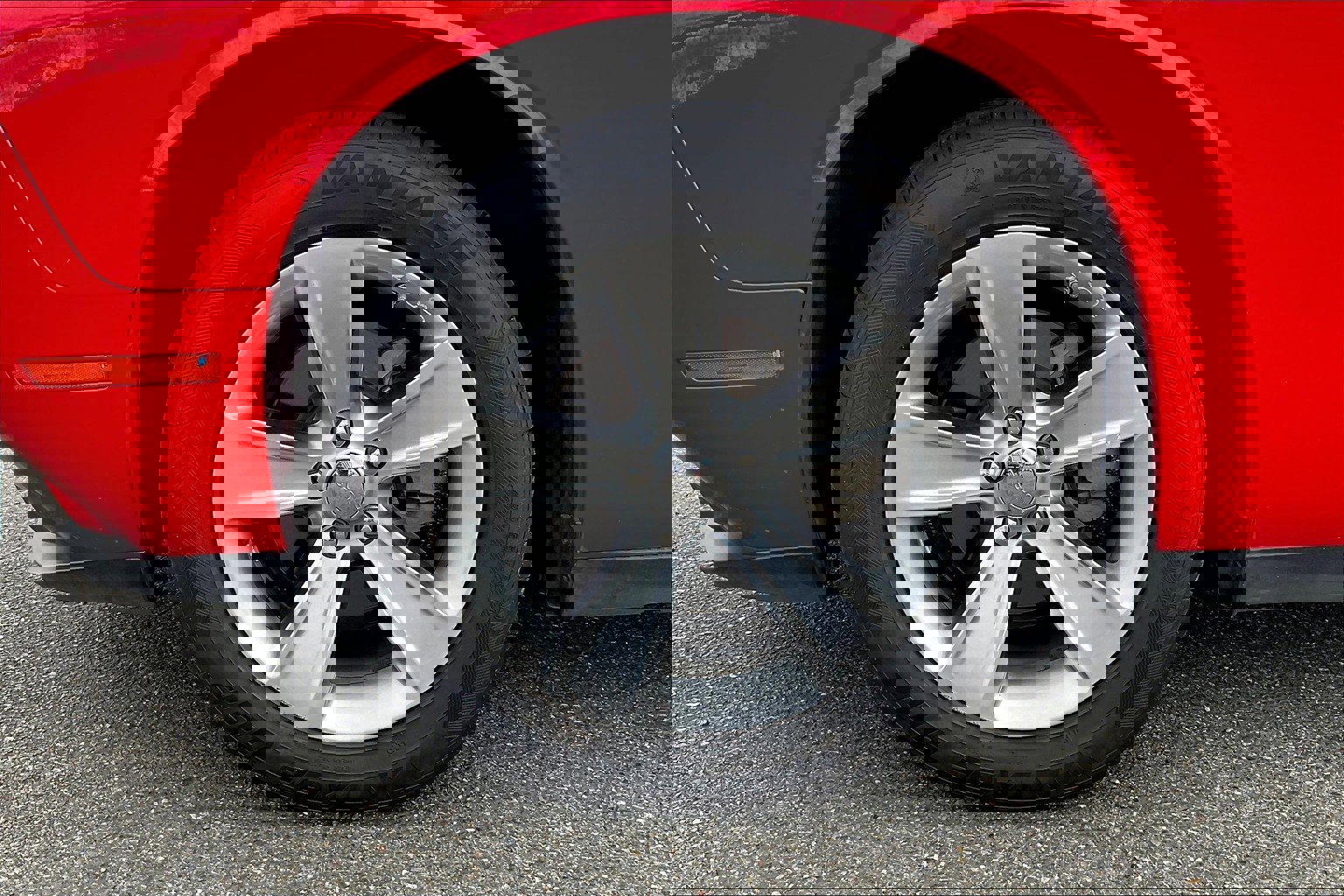 2022 Dodge Challenger SXT photo 7