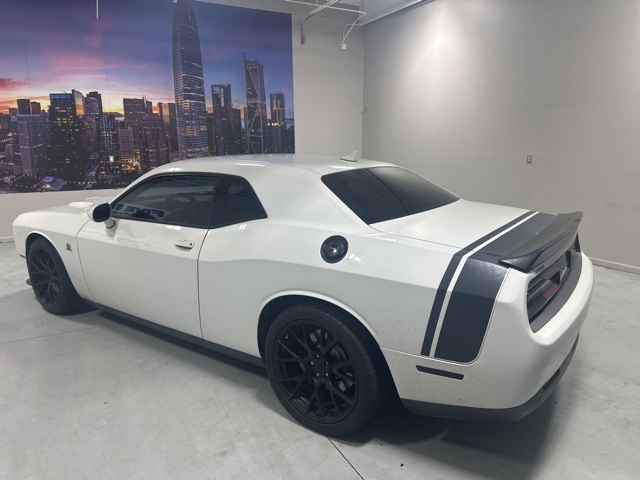 2016 Dodge Challenger R/T Scat Pack photo 5