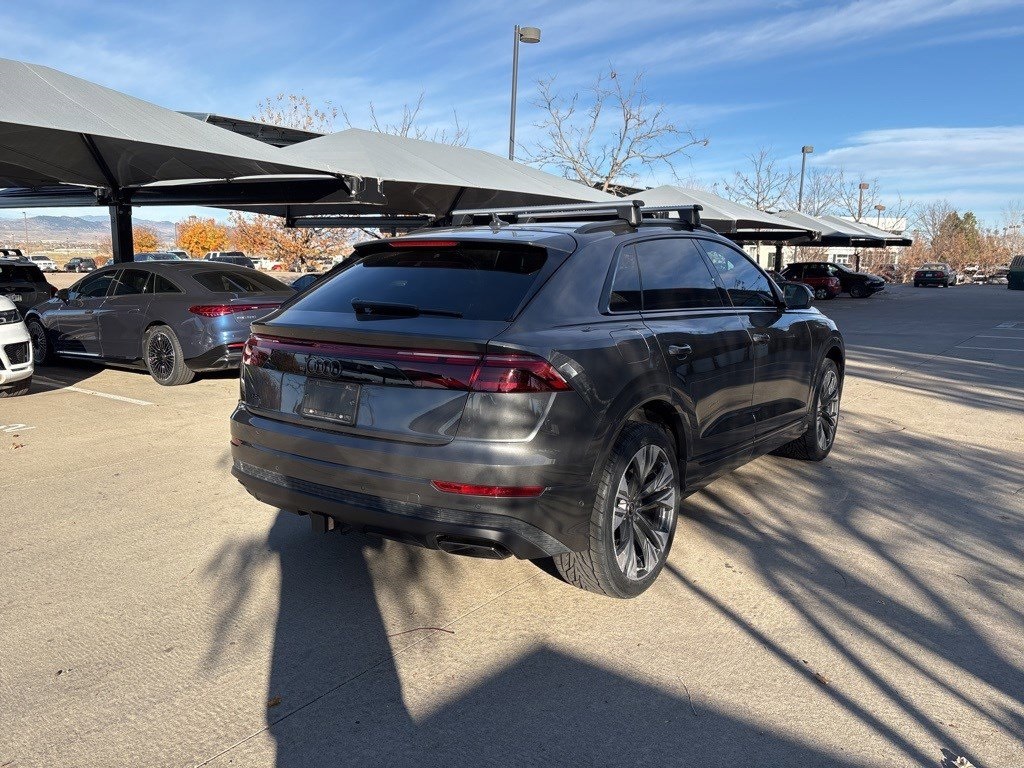 2024 Audi Q8 55 Premium Plus photo 4