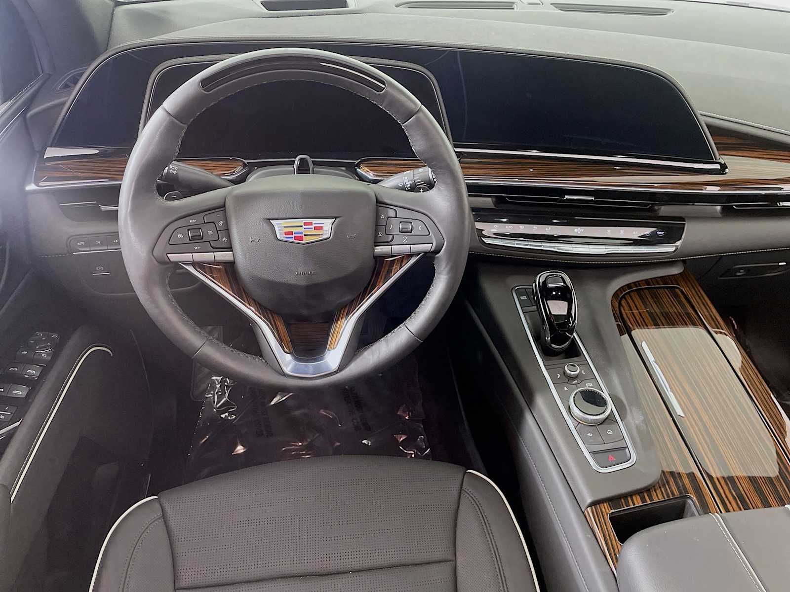 2023 Cadillac Escalade Premium Luxury photo 18