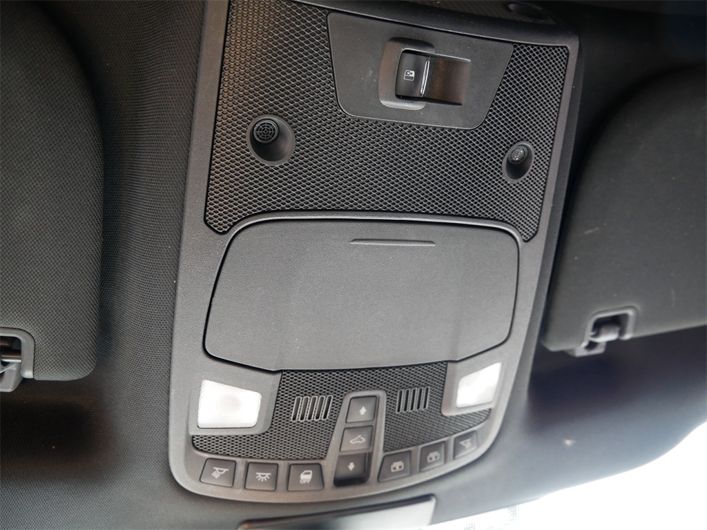 2015 Ford F-150 Platinum photo 23