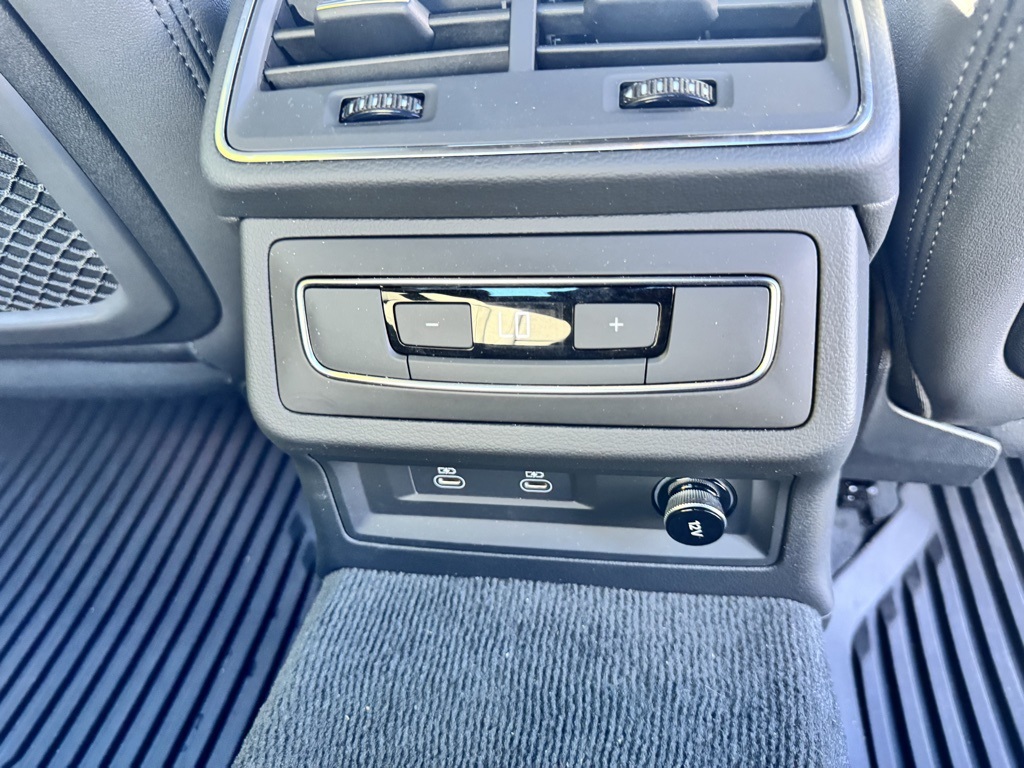 2024 Audi A6 Premium Plus Quattro photo 8