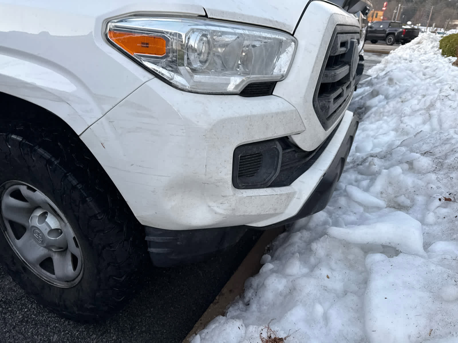 Used 2019 Toyota Tacoma SR with VIN 5TFAX5GN6KX139977 for sale in Little Rock