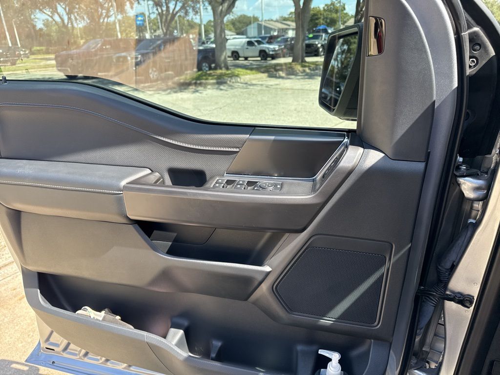 2024 Ford F-150 XLT photo 12