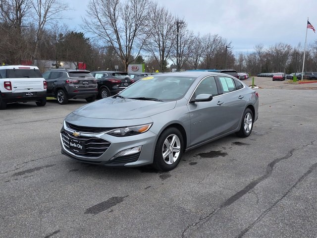 2023 Chevrolet Malibu 1LT photo 3