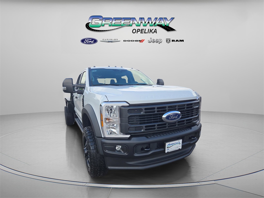 2026 Ford F-450 Super Duty Chassis Cab XL's photo
