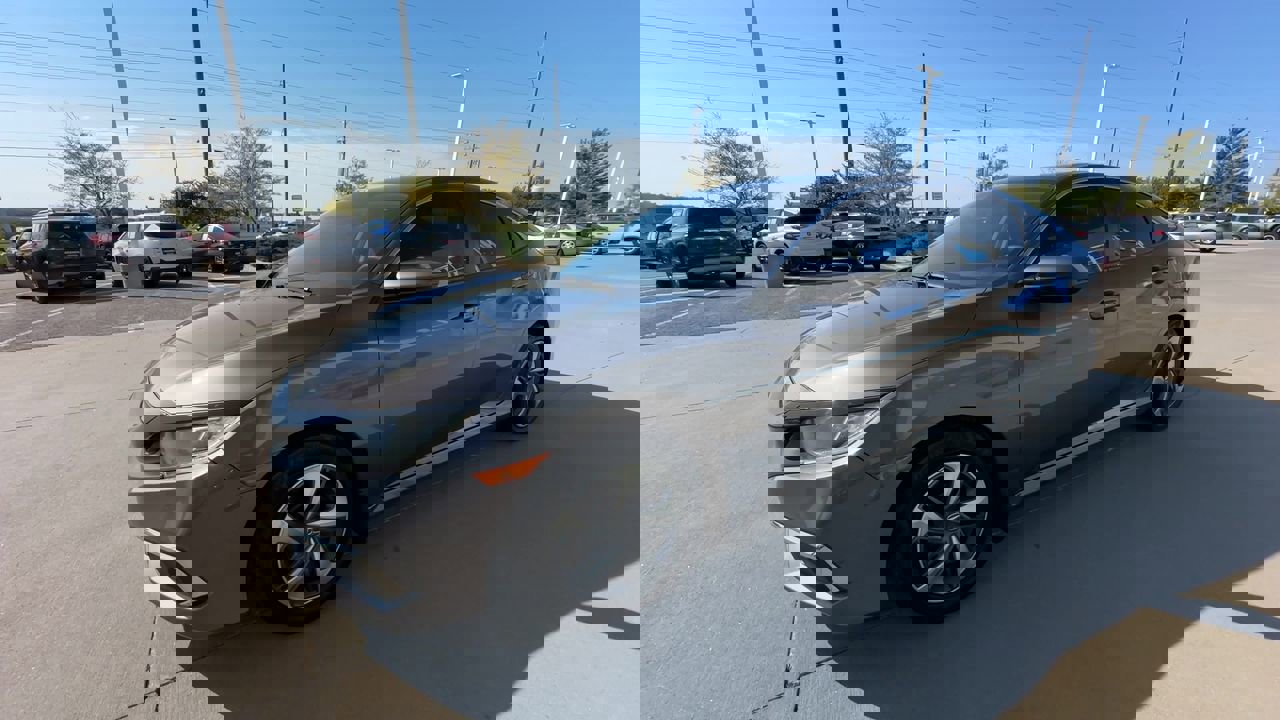 2019 Honda Civic LX photo 4
