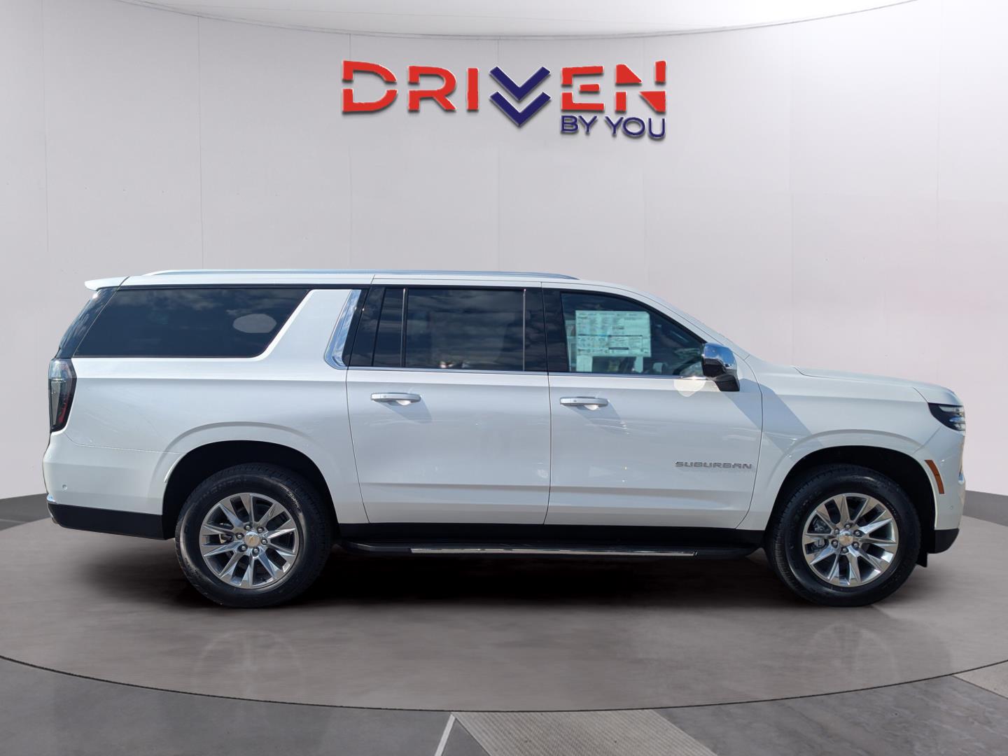 2025 Chevrolet Suburban Premier photo 4