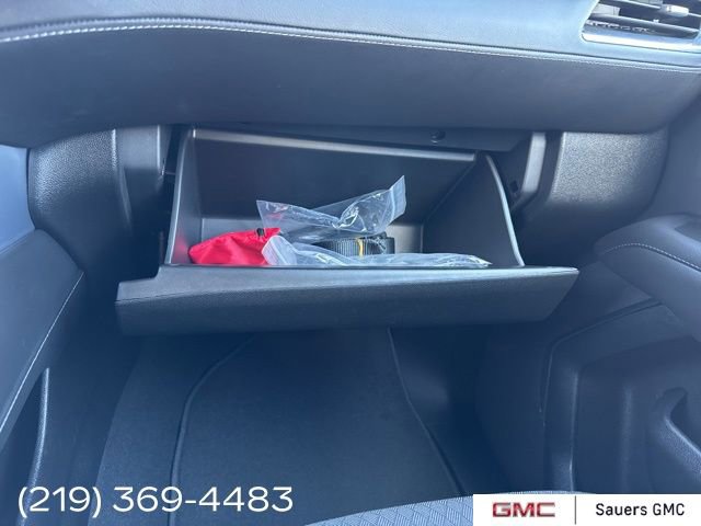 2022 Gmc Yukon SLE photo 16