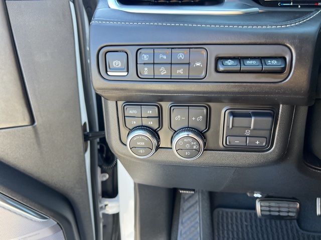 2024 Gmc Yukon XL Denali Ultimate photo 16