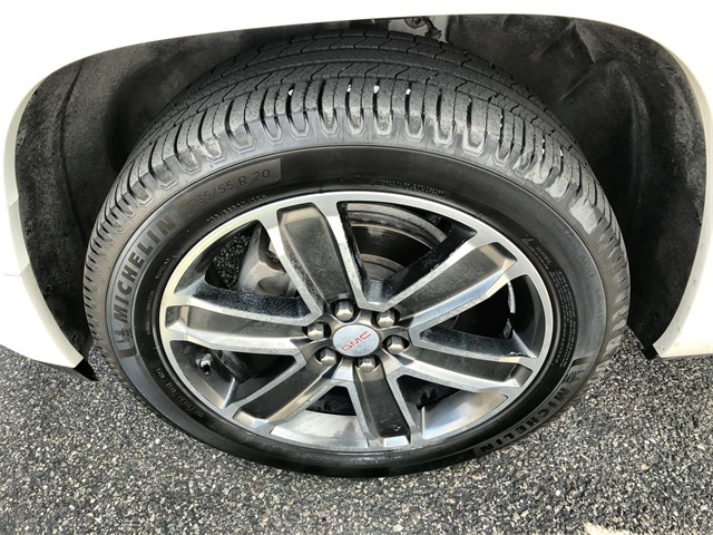 2018 Gmc Acadia Denali photo 2