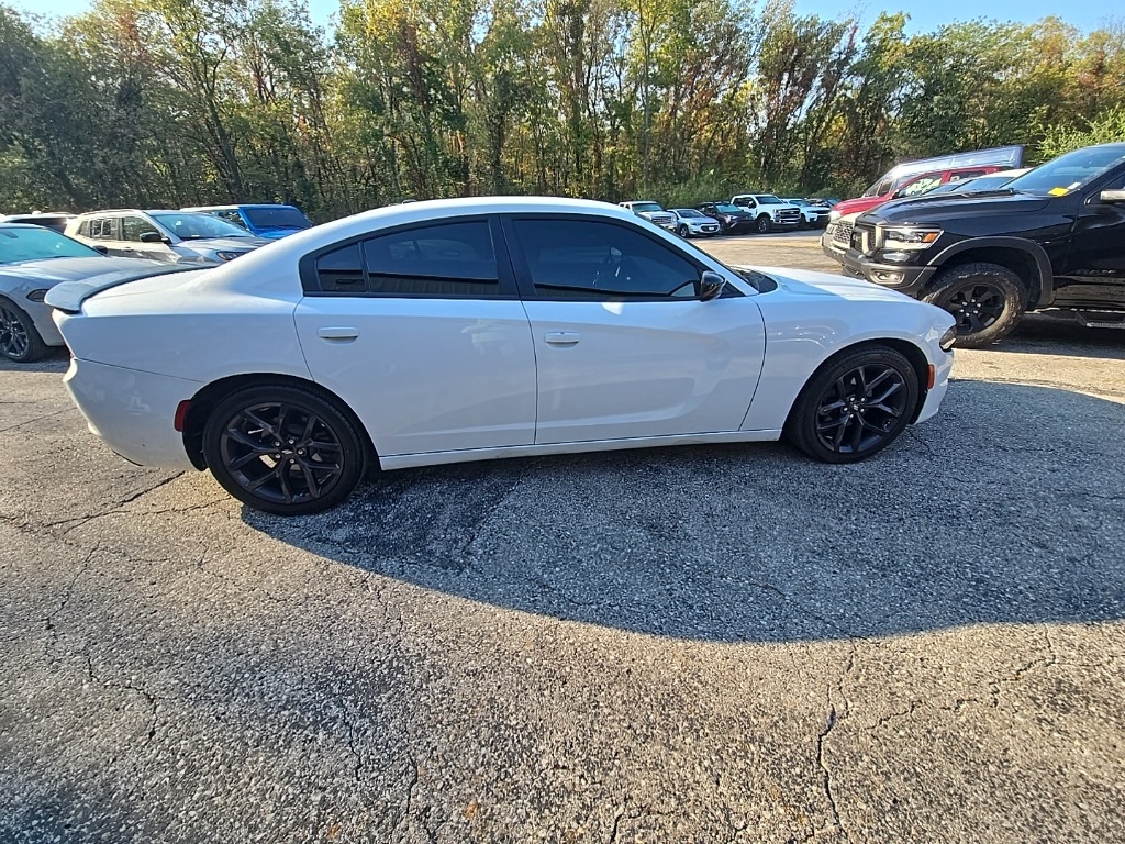 2019 Dodge Charger SXT photo 9