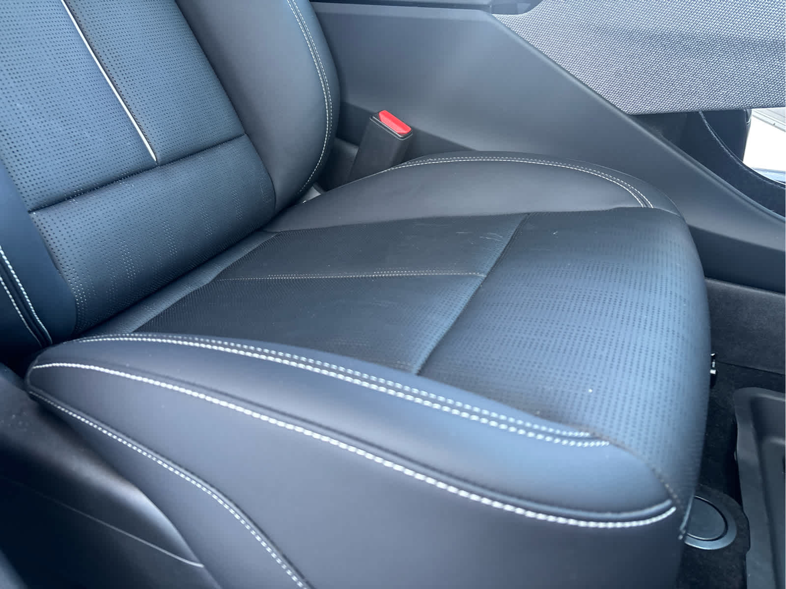 2025 Cadillac Optiq Luxury photo 10