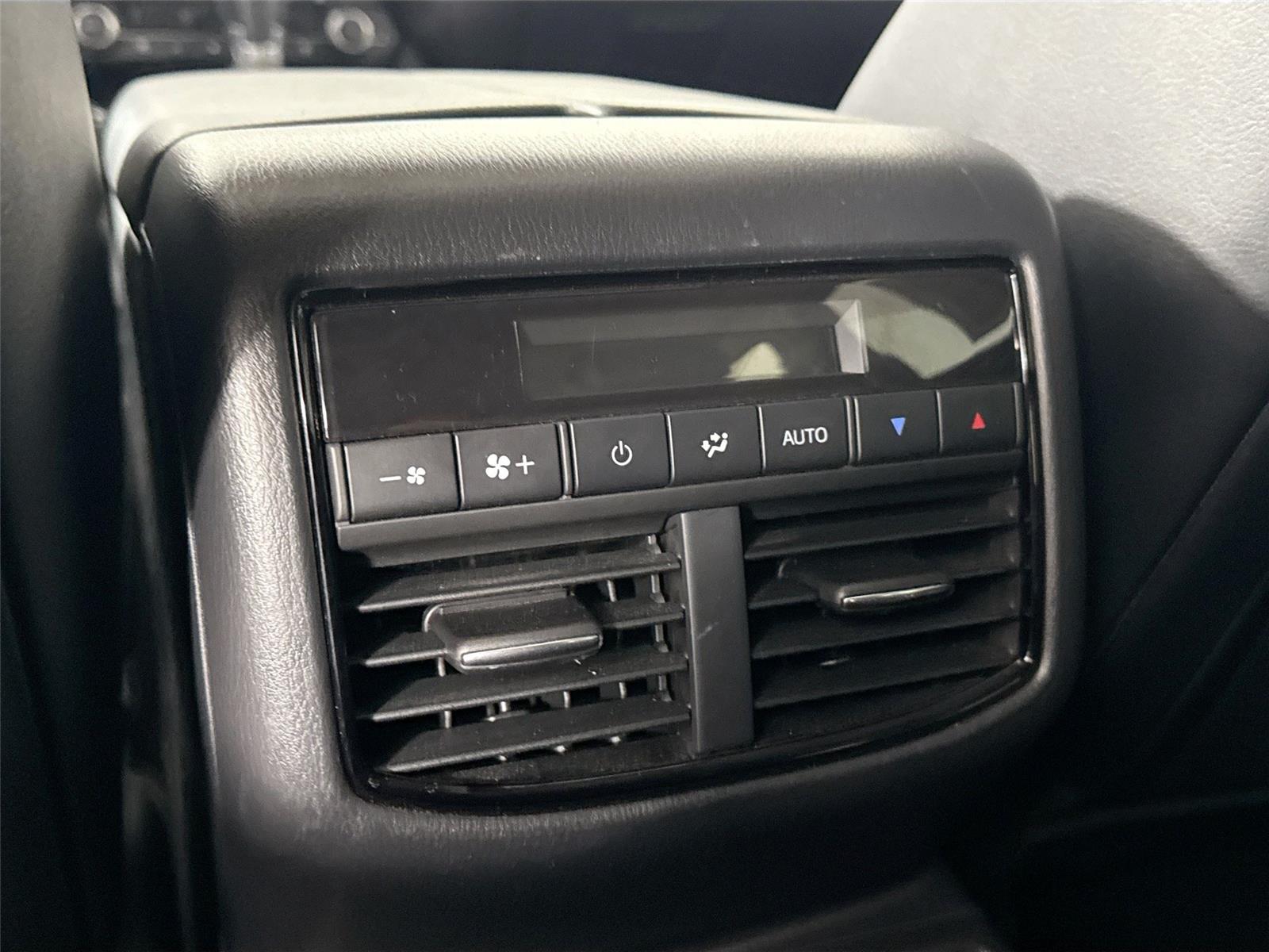 2022 Mazda CX-9 Touring photo 38