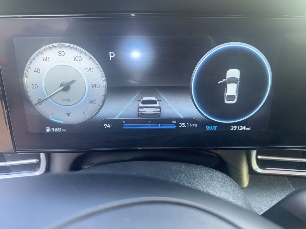 2023 Hyundai Elantra Limited photo 2