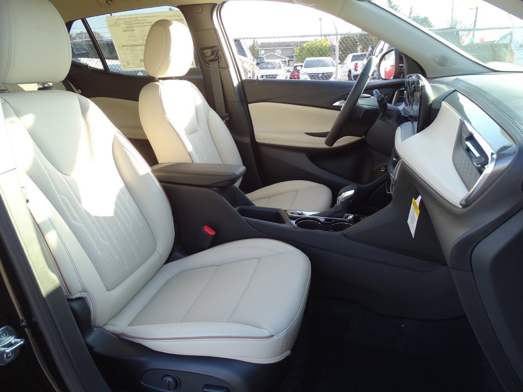 2024 Buick Encore GX Avenir photo 6