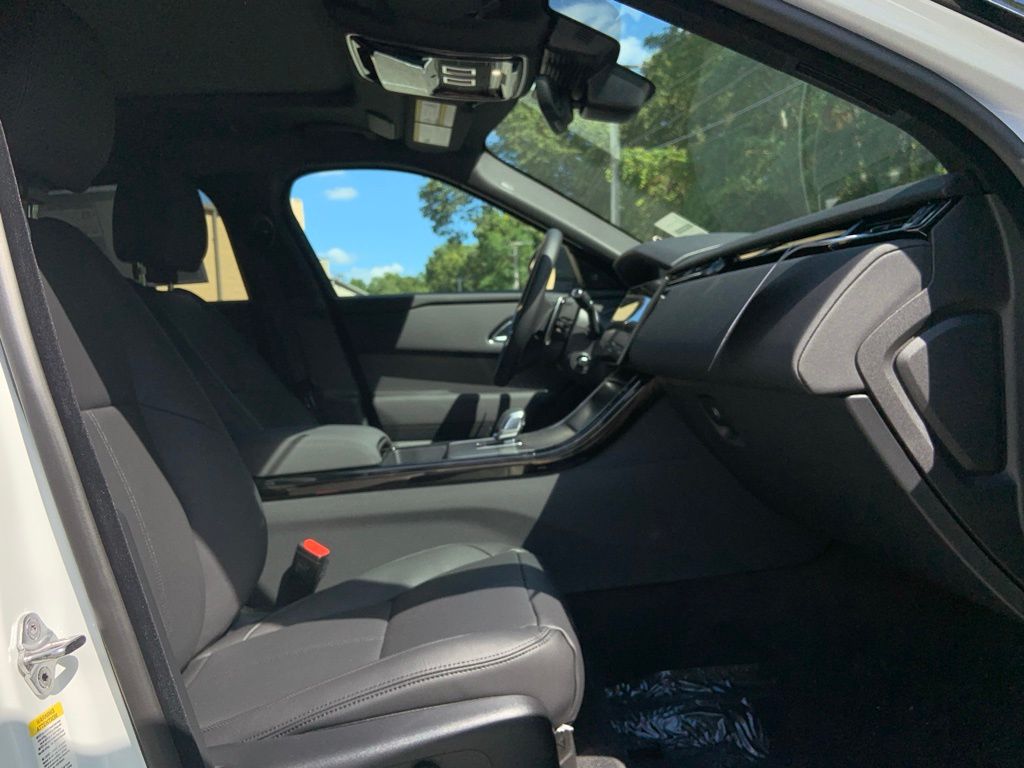 2026 Land Rover Range Rover Velar S photo 15