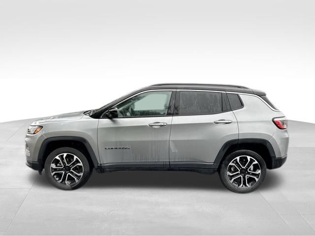 2022 Jeep Compass Limited photo 3