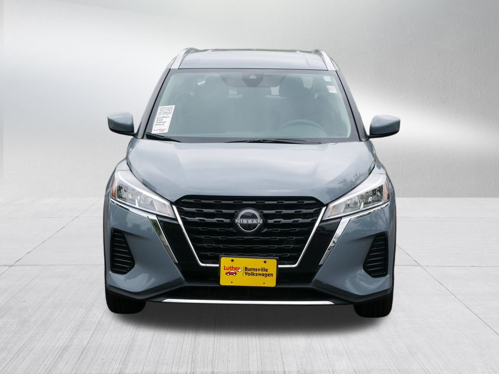 2024 Nissan Kicks SV photo 2