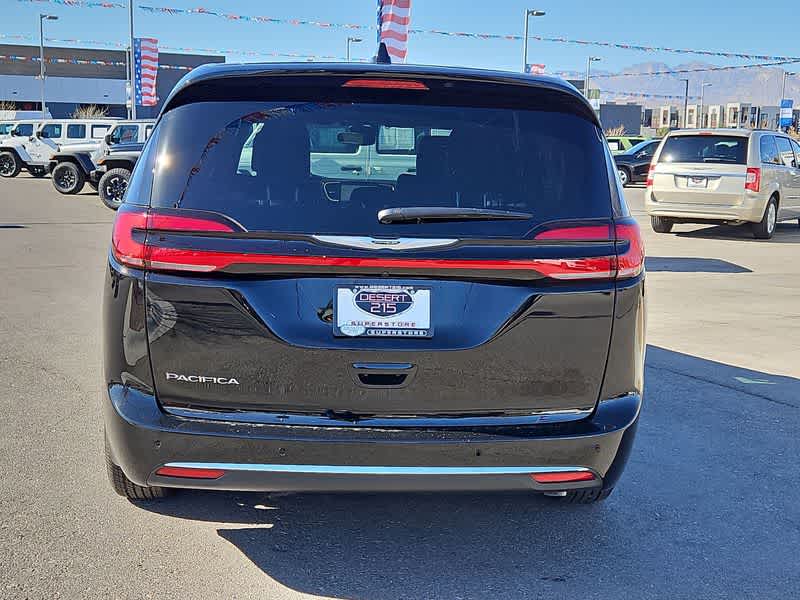 2025 Chrysler Pacifica photo 7