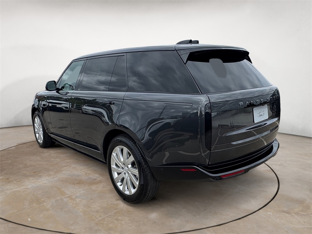 2025 Land Rover Range Rover SE photo 2