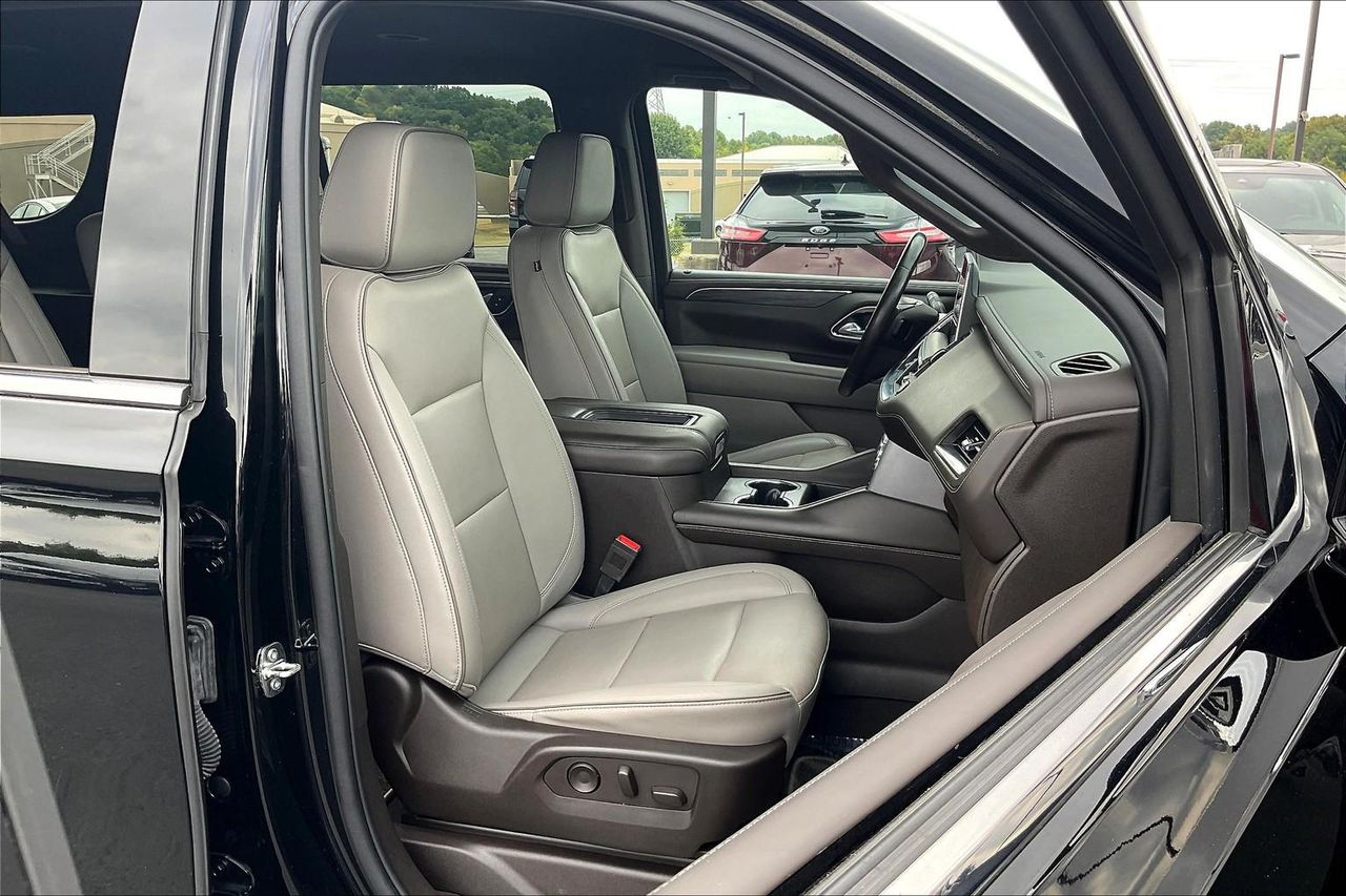 2023 Gmc Yukon XL SLT photo 26