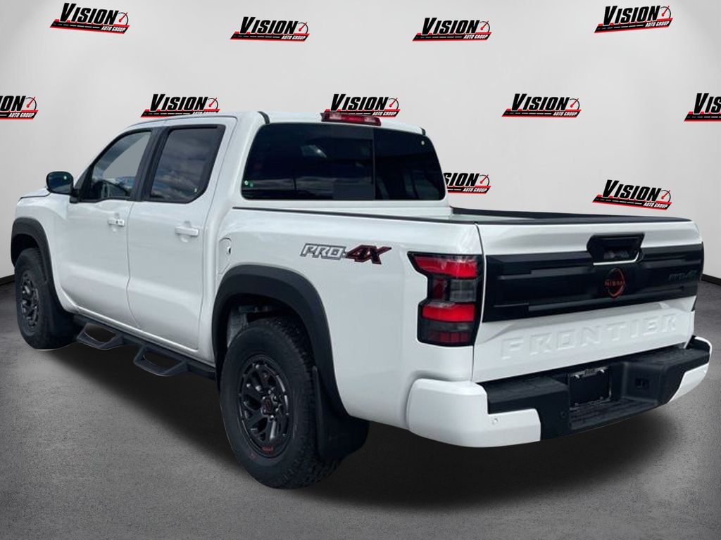 2025 Nissan Frontier PRO-4X photo 3