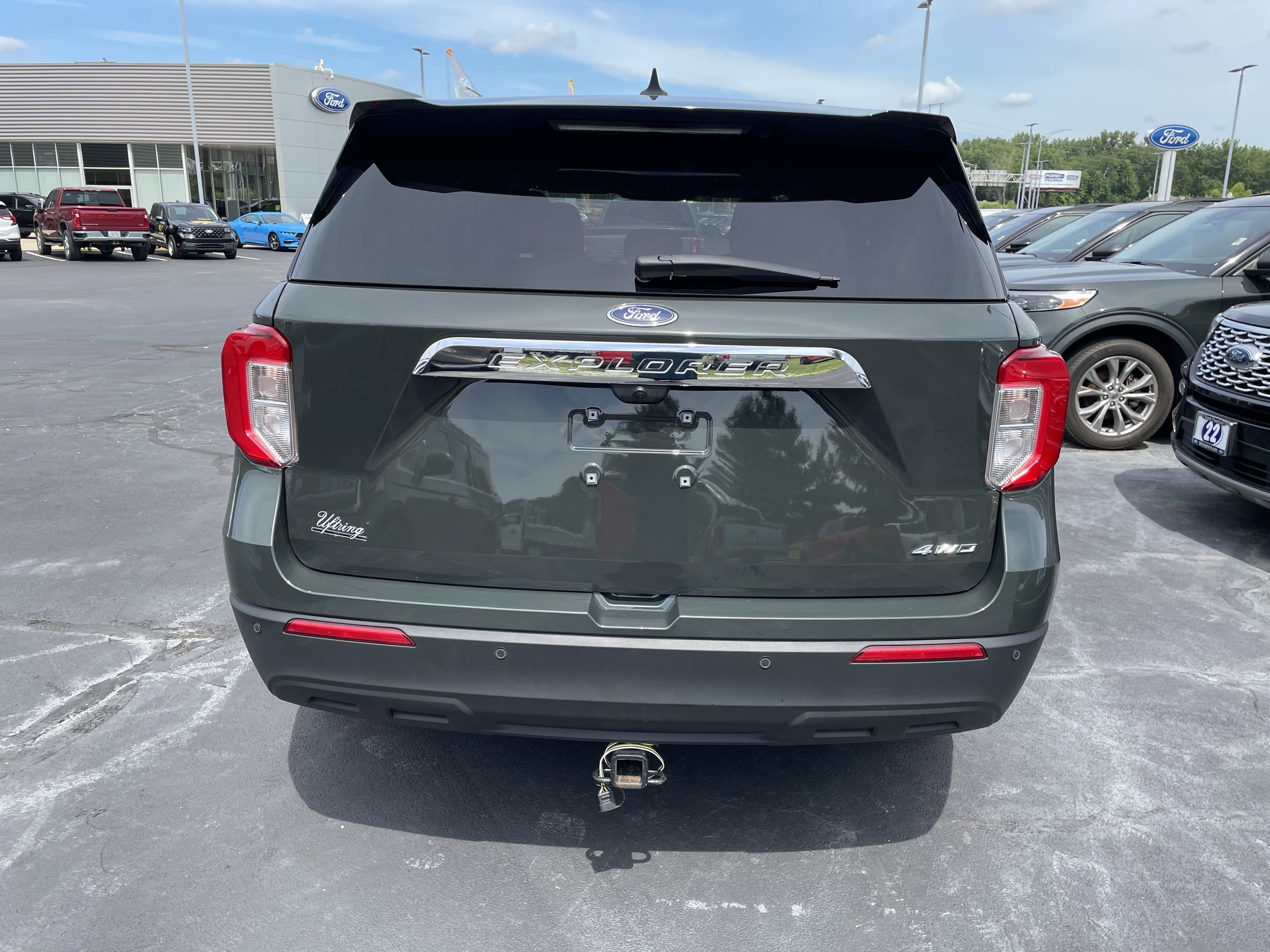2023 Ford Explorer Base photo 3