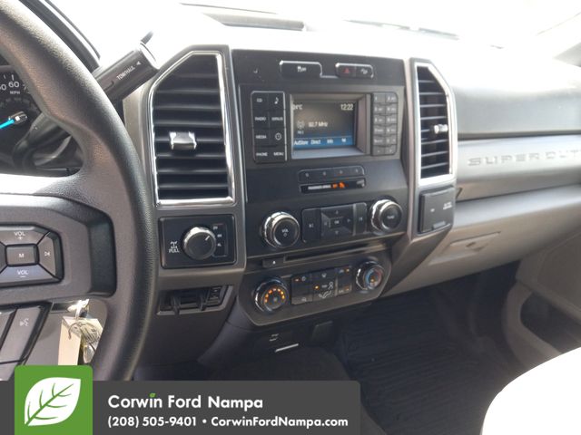 Used 2017 Gray Ford XLT image 20