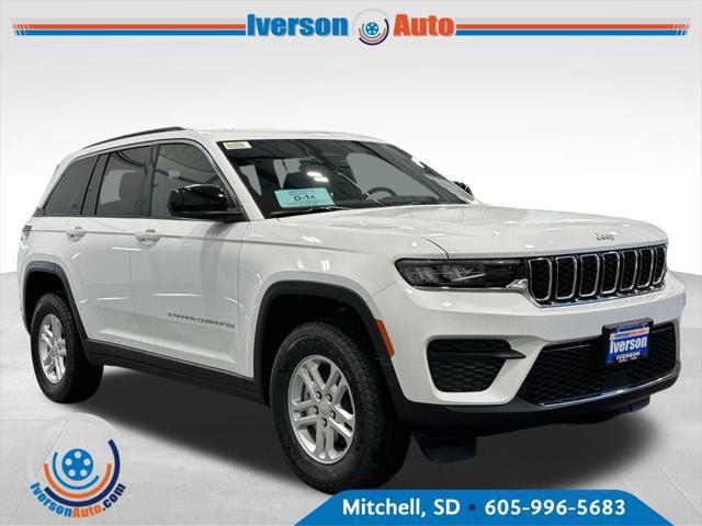 2025 Jeep Grand Cherokee Laredo's photo