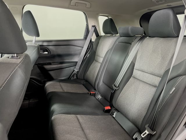 2024 Nissan Rogue SV photo 19