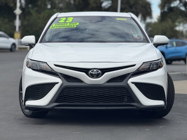 2023 Toyota Camry SE photo 3