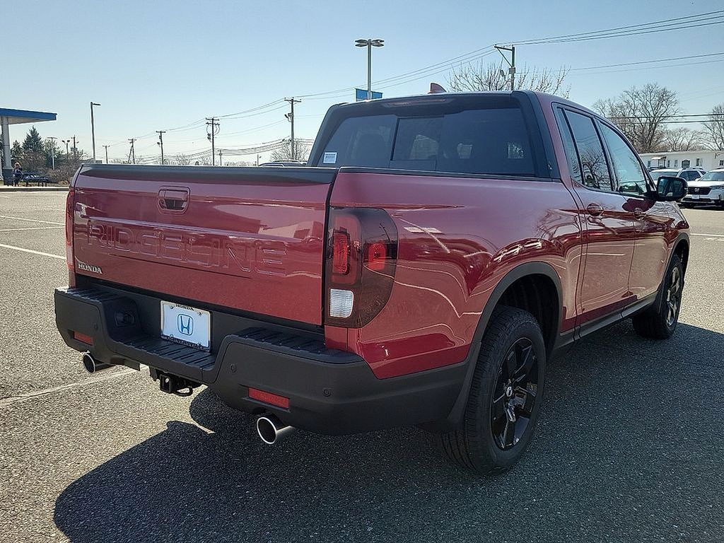 2025 Honda Ridgeline Black Edition photo 4