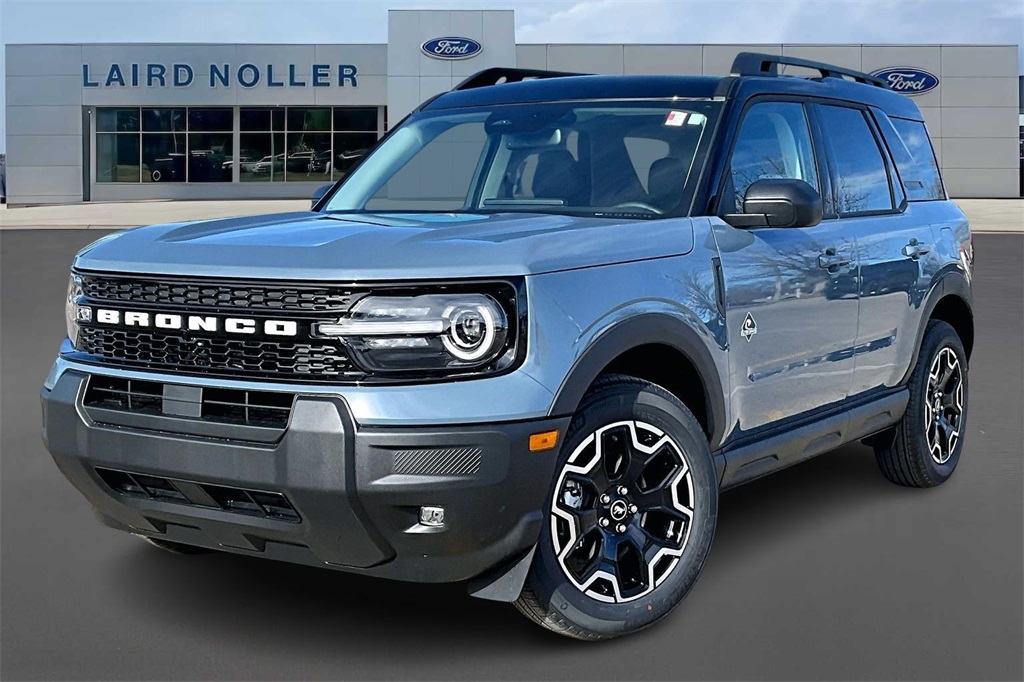 2025 Ford Bronco Sport Outer Banks's photo
