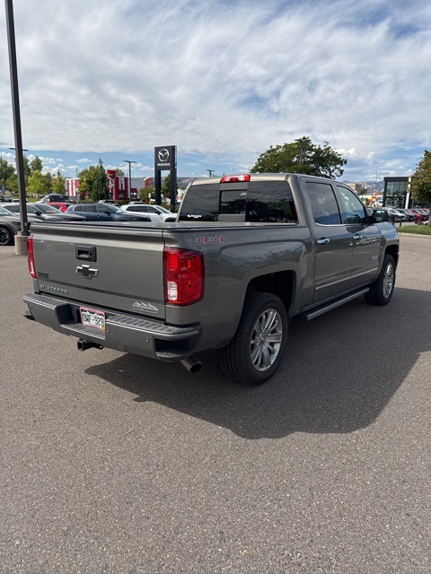 2017 Chevrolet Silverado 1500 High Country photo 3
